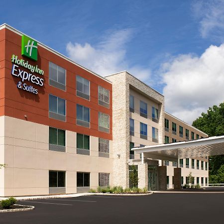 Holiday Inn Express & Suites - North Brunswick By Ihg Екстериор снимка