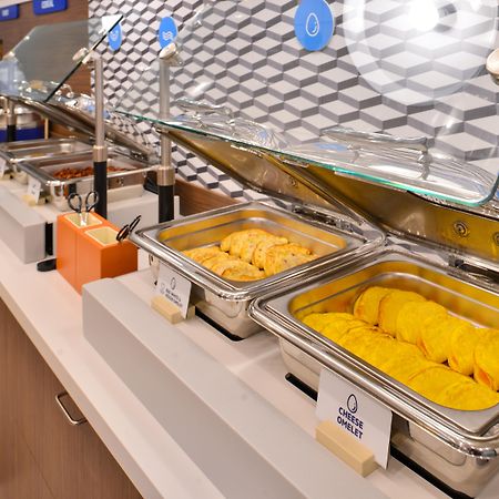 Holiday Inn Express & Suites - North Brunswick By Ihg Екстериор снимка