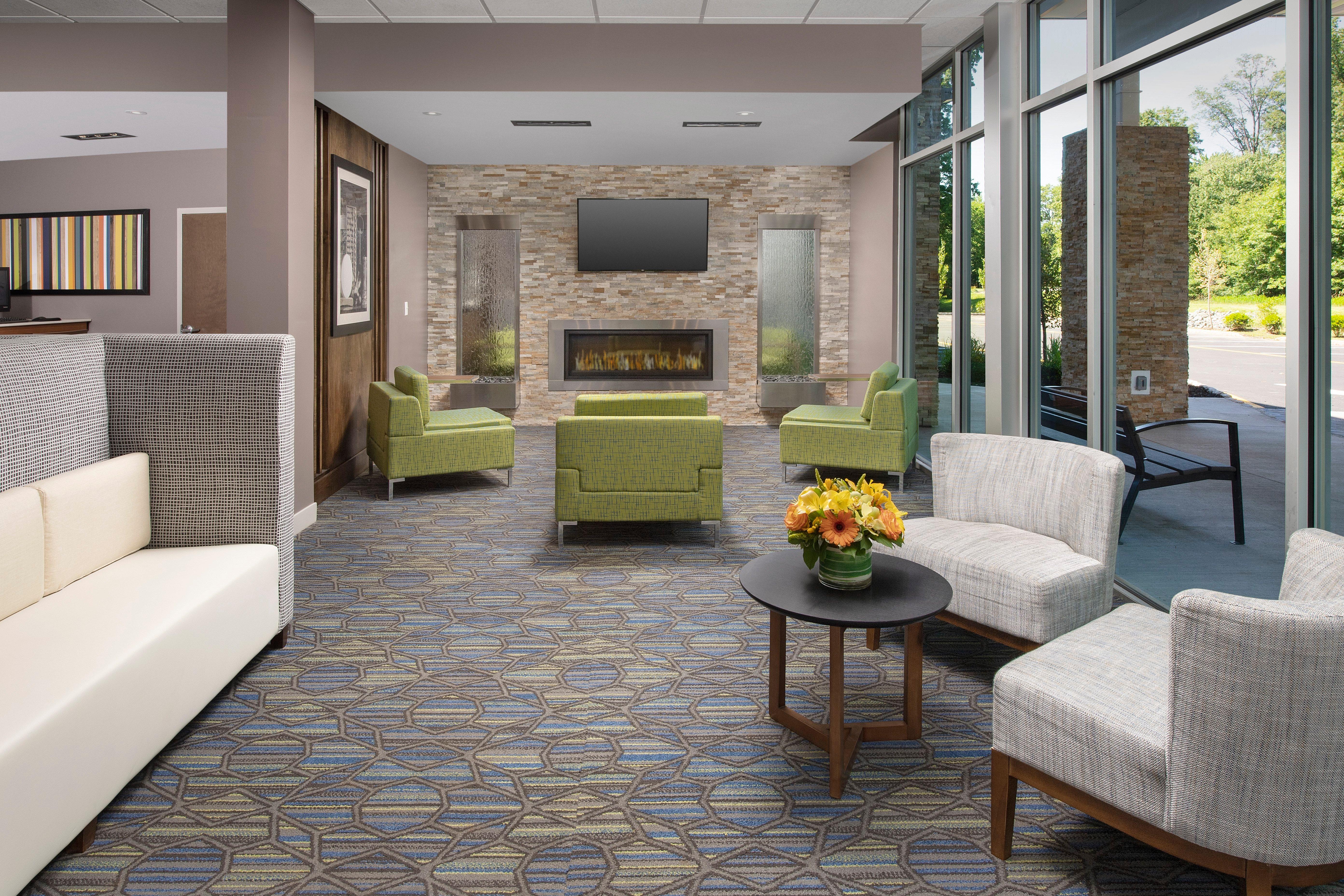 Holiday Inn Express & Suites - North Brunswick By Ihg Екстериор снимка
