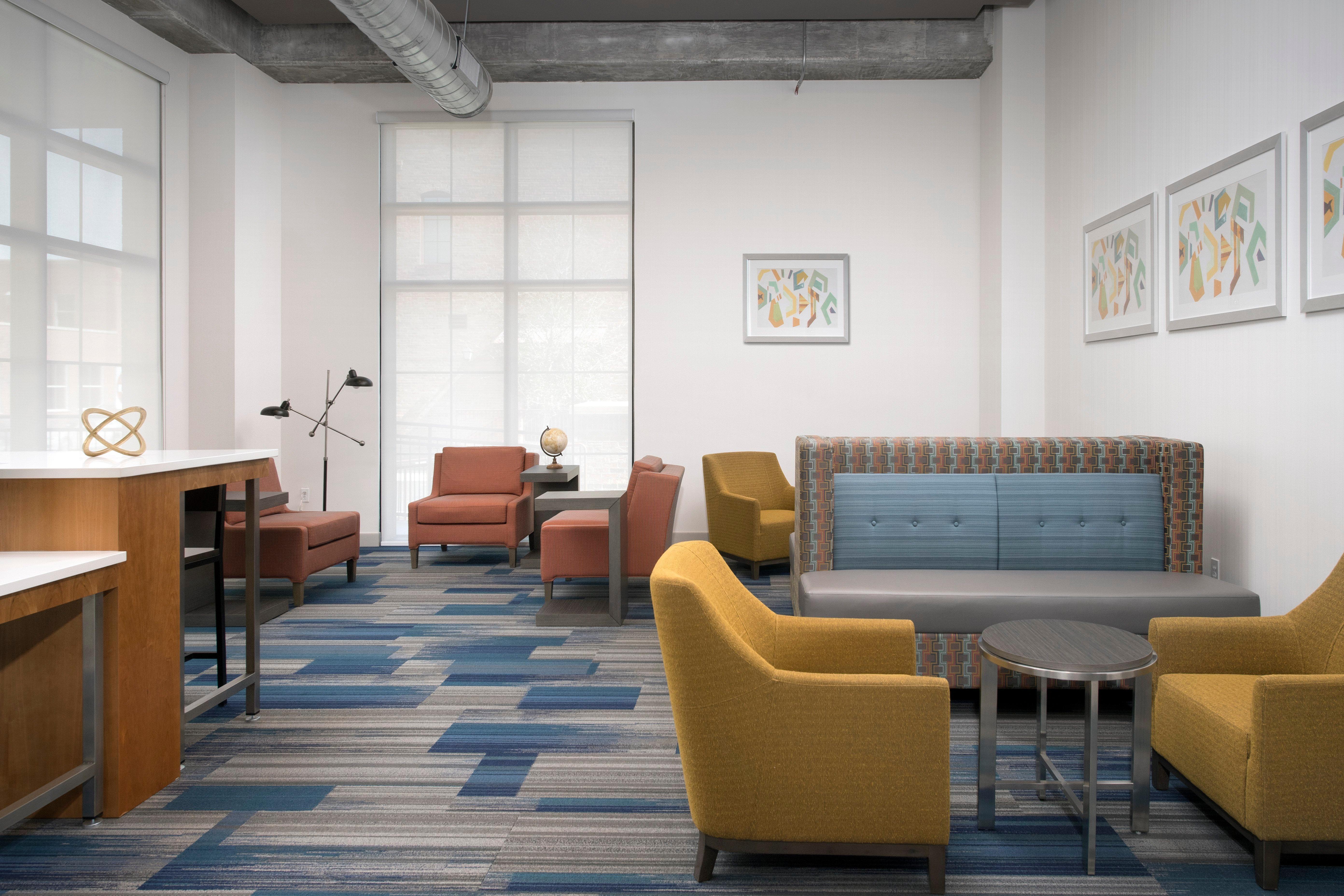 Holiday Inn Express & Suites - North Brunswick By Ihg Екстериор снимка